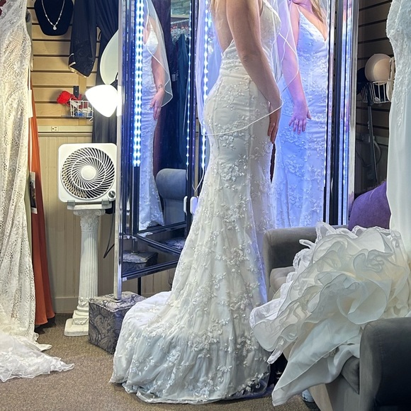 Jess Adore wedding dress by Jadore. Never worn only tried on. - Picture 4 of 4